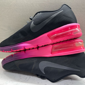 나이키 에어맥스 시퀀트2