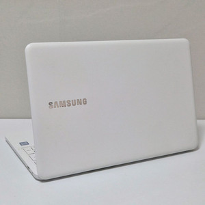 삼성 NT550EBA i3-8130U 노트북 판매합니다