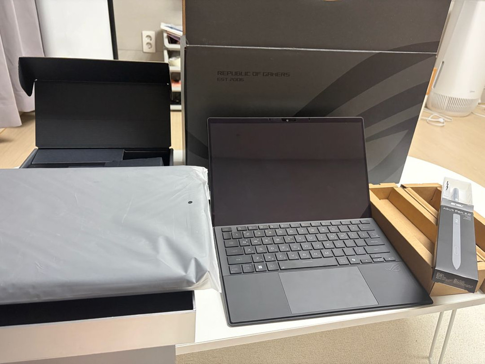 ASUS ROG Flow Z13 GZ302E RU110w 게이밍 태블릿 노트북판매합니다 라이젠AI맥스395 64gb--0