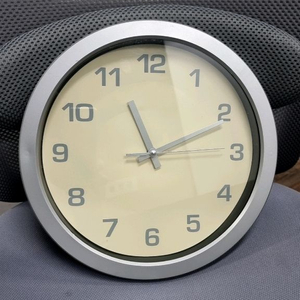 모던 심플 무소음 벽시계28cm 팝니다 이미지