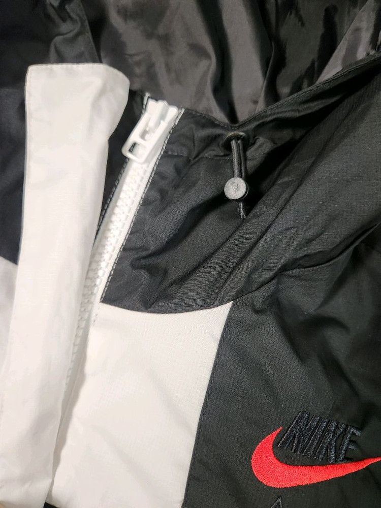 나이키 스포츠웨어 에어 우븐 아노락 바람막이 자켓 화이트 블랙 사이즈M여러 중고사이트에도 같이 판매하고 있어서 삭제--6