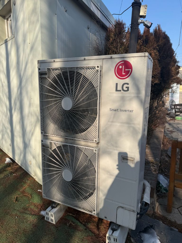 LG 업소용 냉난방기 40평형급 / 삼상 380V / 실외기 포함 / 정상작동 이미지