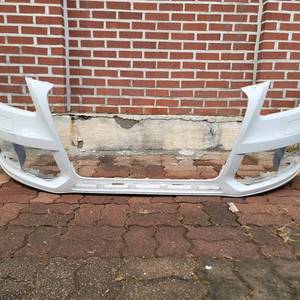 B428K0 807 437 AC (또는 8K0807437AC)는 Audi의 OEM 부품 번호로, **Audi A4