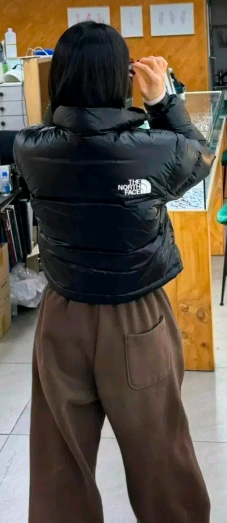 노스페이스 여성 눕시 구스다운 패딩 숏자켓 90M사이즈 새제품--2