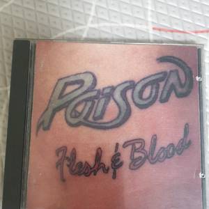 포이즌CD