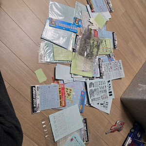 건담 데칼 각종 무기들, 빔샤벨파츠,엑시아 환장파츠 등등 이미지