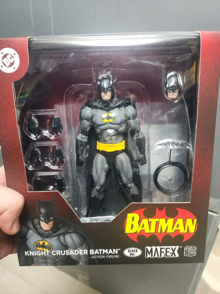 마펙스 크루세이더 배트맨 팝니다. 1/12액션피규어--0