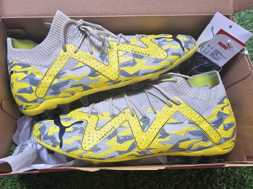 푸마 퓨처 얼티메이트 MG VOLTAGE팩 255mm--1