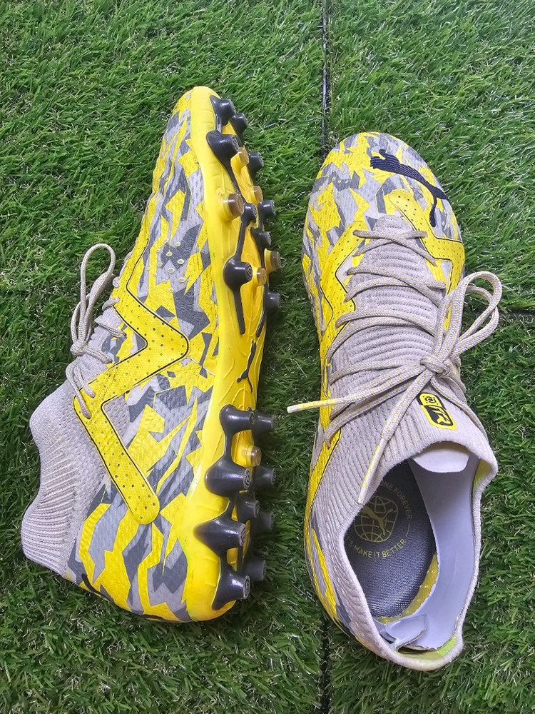 푸마 퓨처 얼티메이트 MG VOLTAGE팩 255mm--7