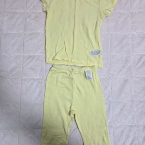 애기 내복 한벌에 5천원