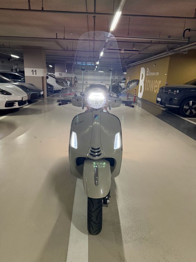 베스파 gts300 클래식 베이지--0