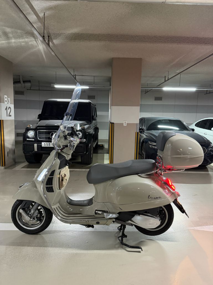 베스파 gts300 클래식 베이지--3