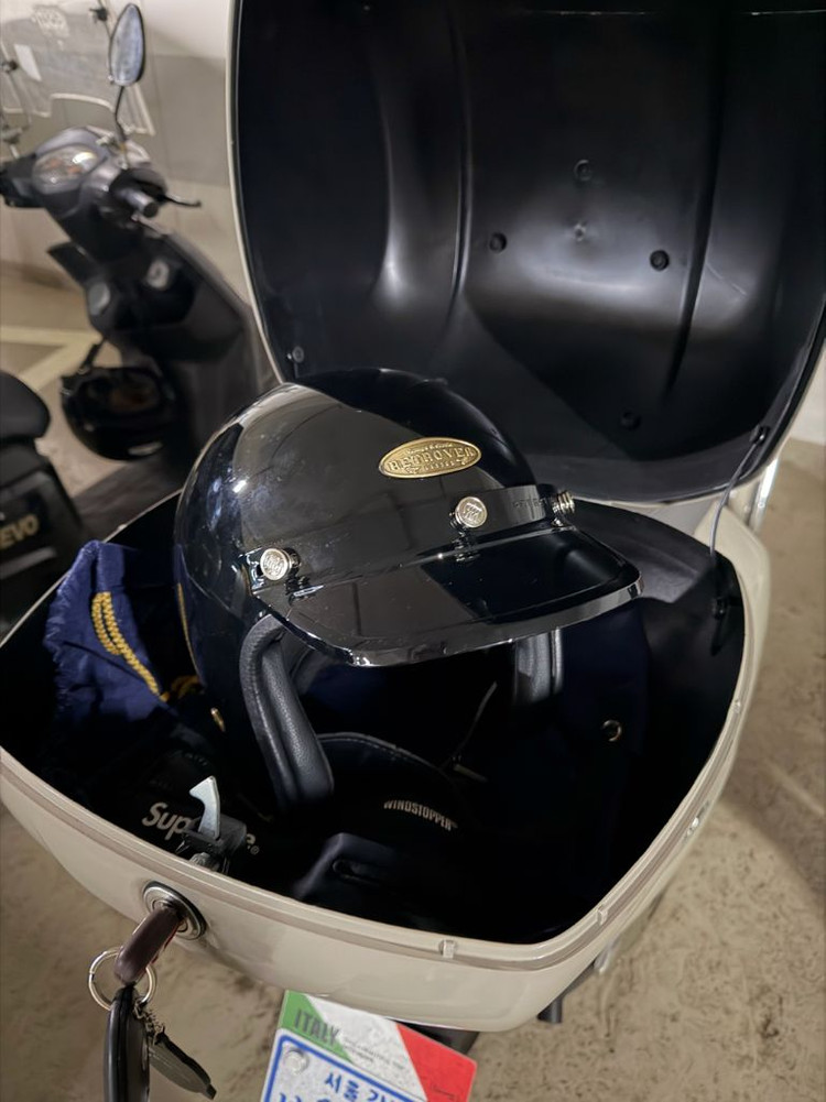 베스파 gts300 클래식 베이지--8