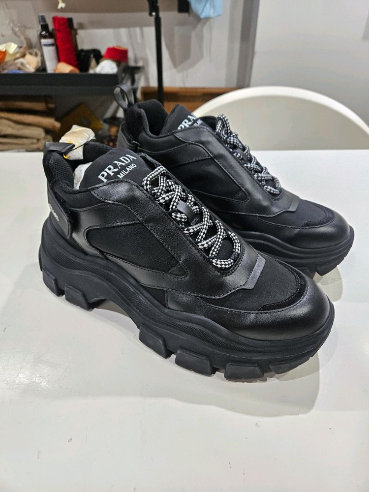 프라다 남자 스니커즈 블랙 미착용 새상품 사이즈 8--5