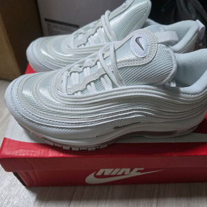 나이키 에어맥스97 225mm새제품