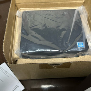 인텔 누크 미니PC NUC11ATKPE 32G RAM 256 SSD