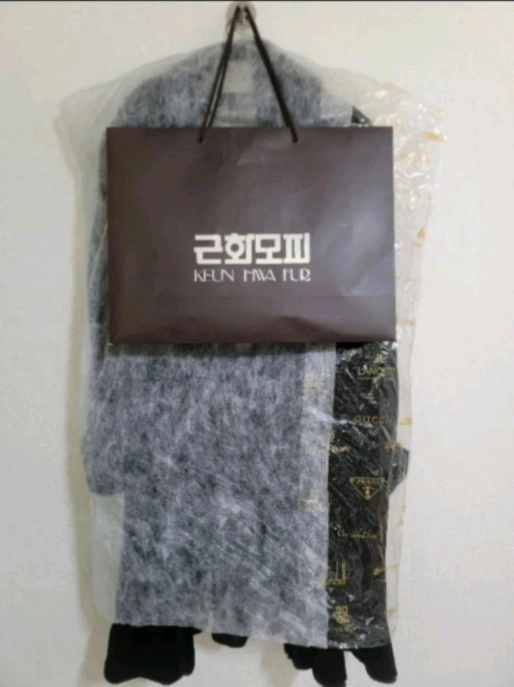 근화모피 밍크(100%)+실크(100%) 코트 66반~77사이즈 판매합니다 이미지