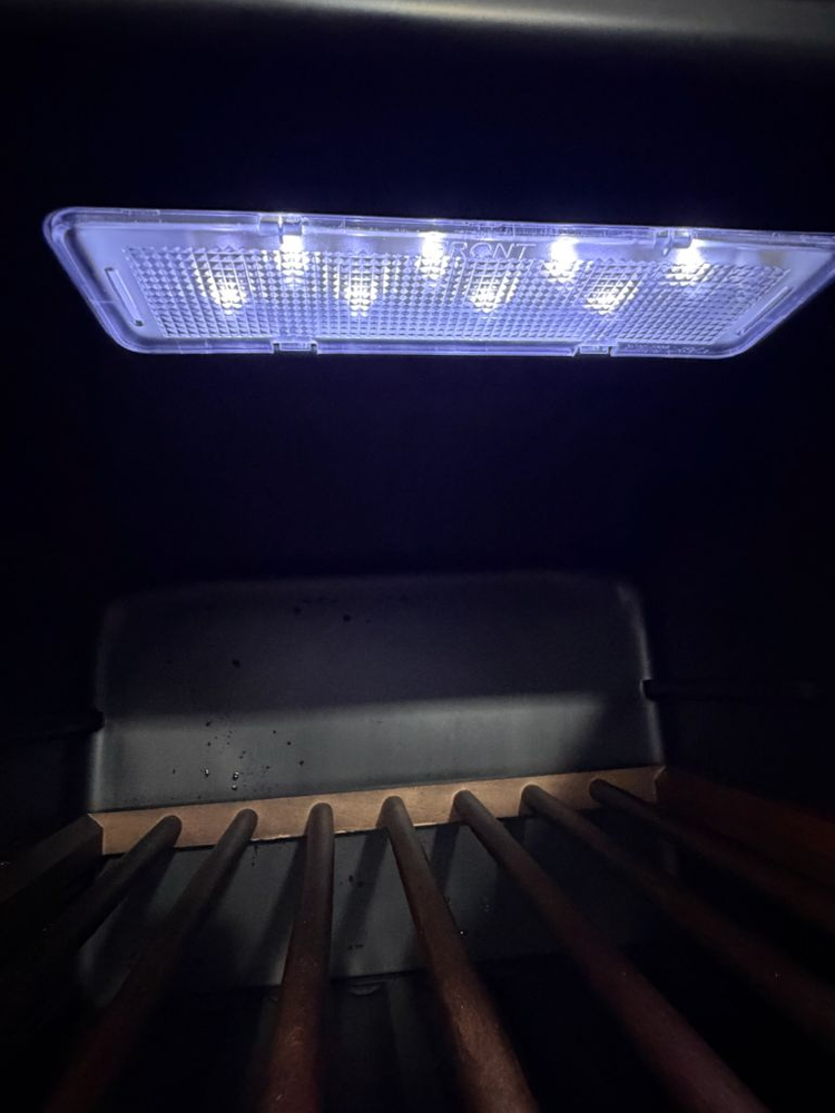 LG 디오스 와인셀러 65병형 214L--2