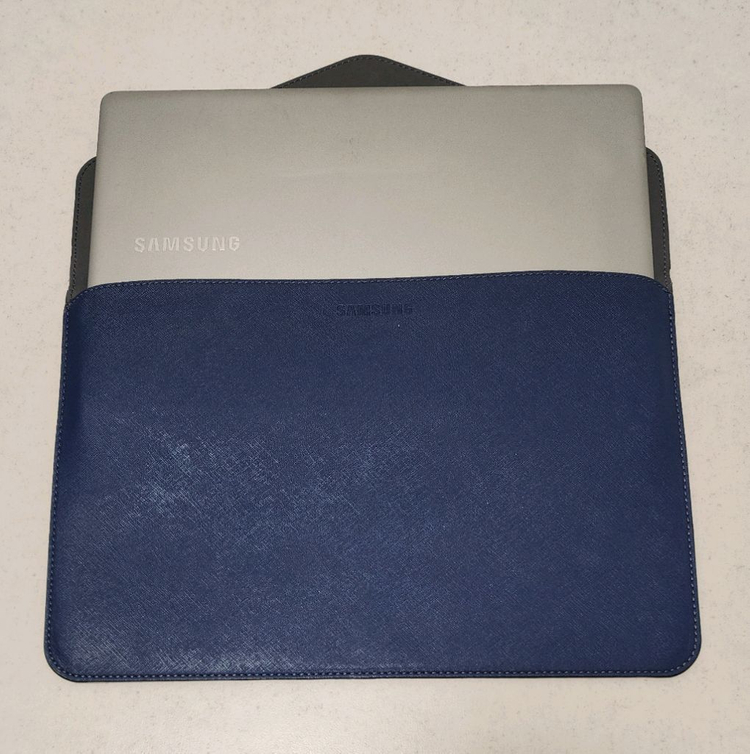 삼성 15인치 노트북 i7-7500U, RAM 8GB, SSD 512GB--7