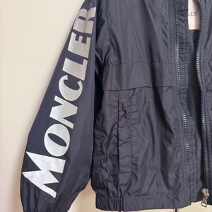 몽클레어 키즈 네이비 바람막이 5A