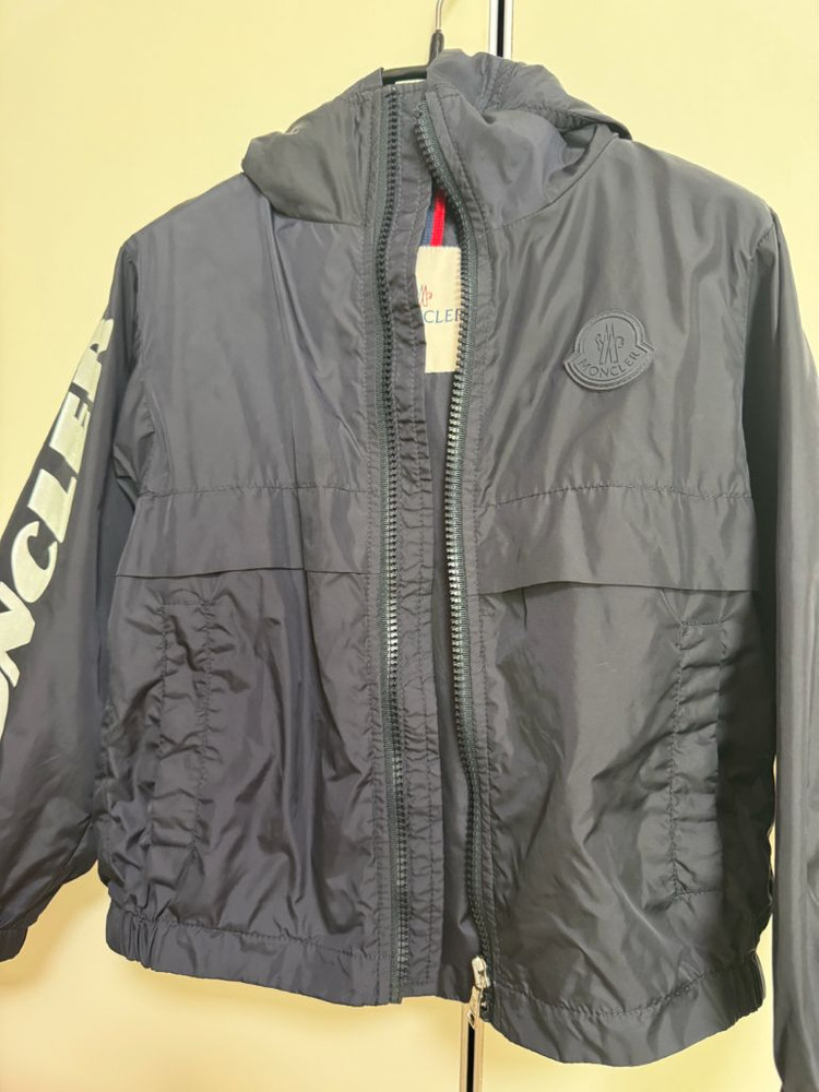 몽클레어 키즈 네이비 바람막이 5A--1