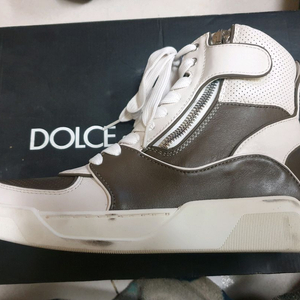돌체 앤 가바나 하이탑 스니커즈 미사용 제품 이미지