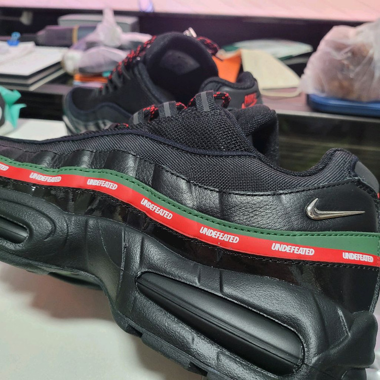 나이키 에어맥스 95 언디피티드 블랙--4