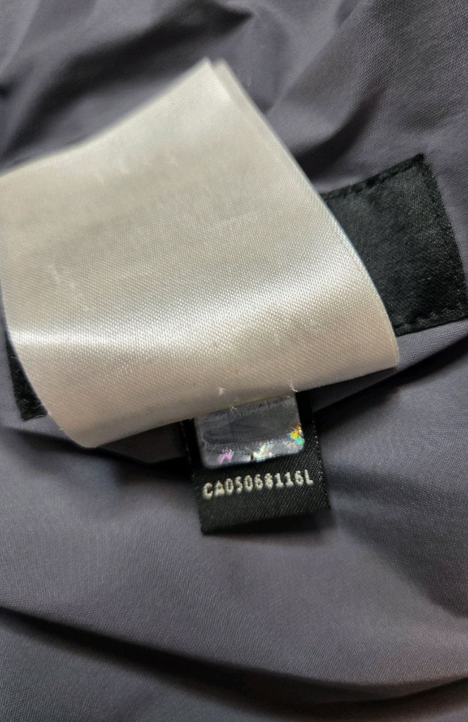 펜디 양면 바람막이 트랙자켓--5