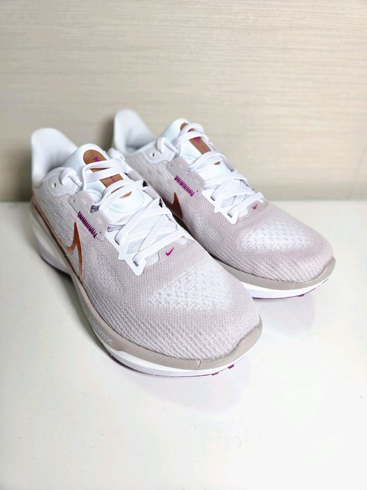 (235,245) 나이키 W 에어 줌 보메로 러닝화 이미지