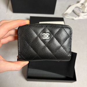 샤넬 클래식 지퍼돌이 은장 새상품(26.02 구입)