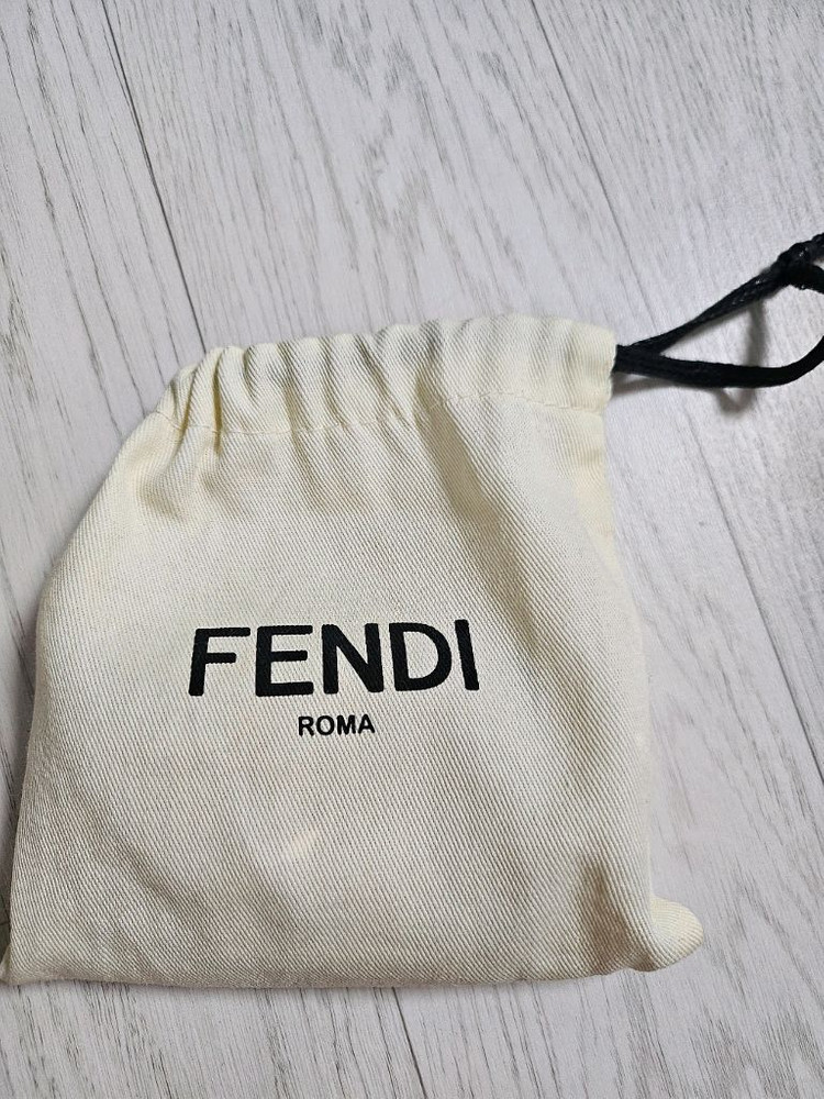 정품펜디아코디언카드지갑--6