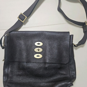 멀버리 브린모어 크로스백 초코브라운 팝니다.