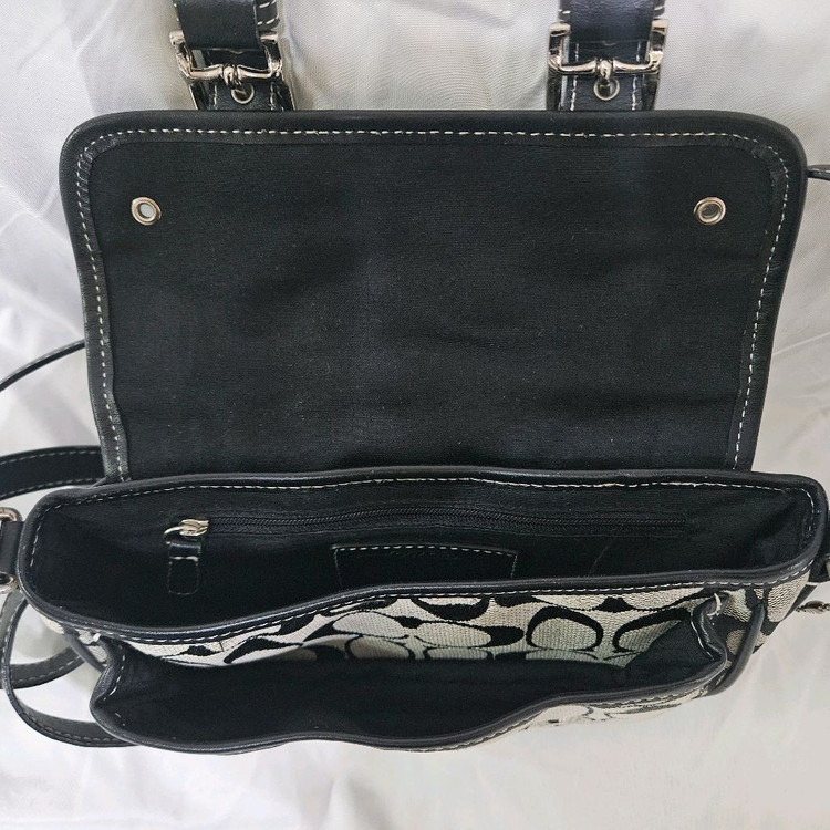 코치 시그니처 블랙 캔버스 미니 숄더백--5