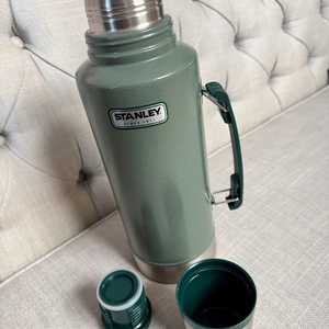 스탠리 클래식 보온병 1.9L