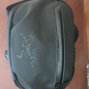 아크테릭스 아로 웨이스트 힙색 블랙