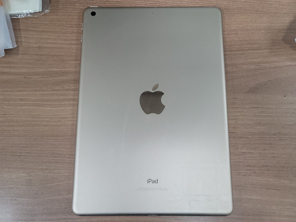 아이패드 5세대 128기가 액정 파손--1
