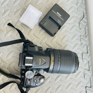 DSLR 카메라(D5300) + 18-140mm 렌즈 세트 이미지