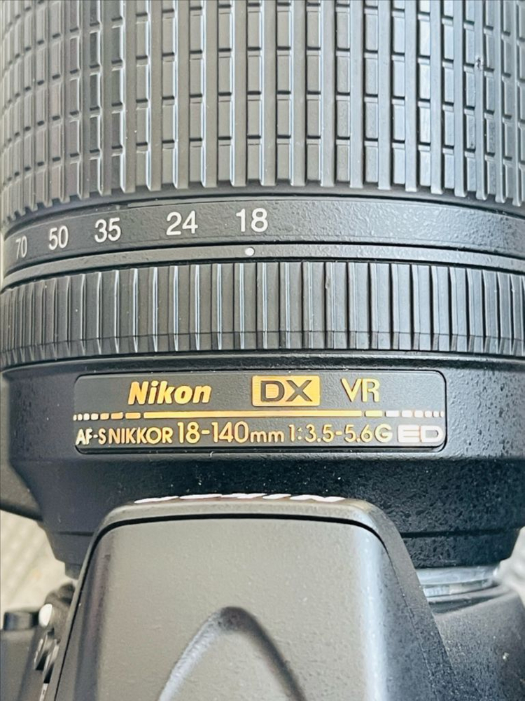 DSLR 카메라(D5300) + 18-140mm 렌즈 세트 이미지