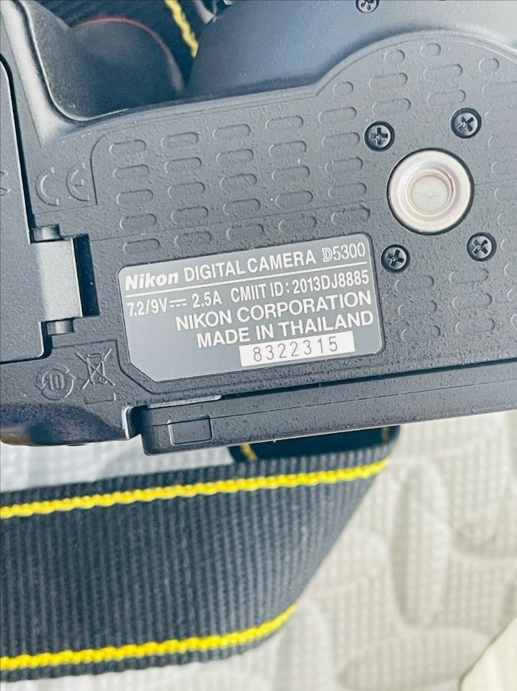 DSLR 카메라(D5300) + 18-140mm 렌즈 세트 이미지