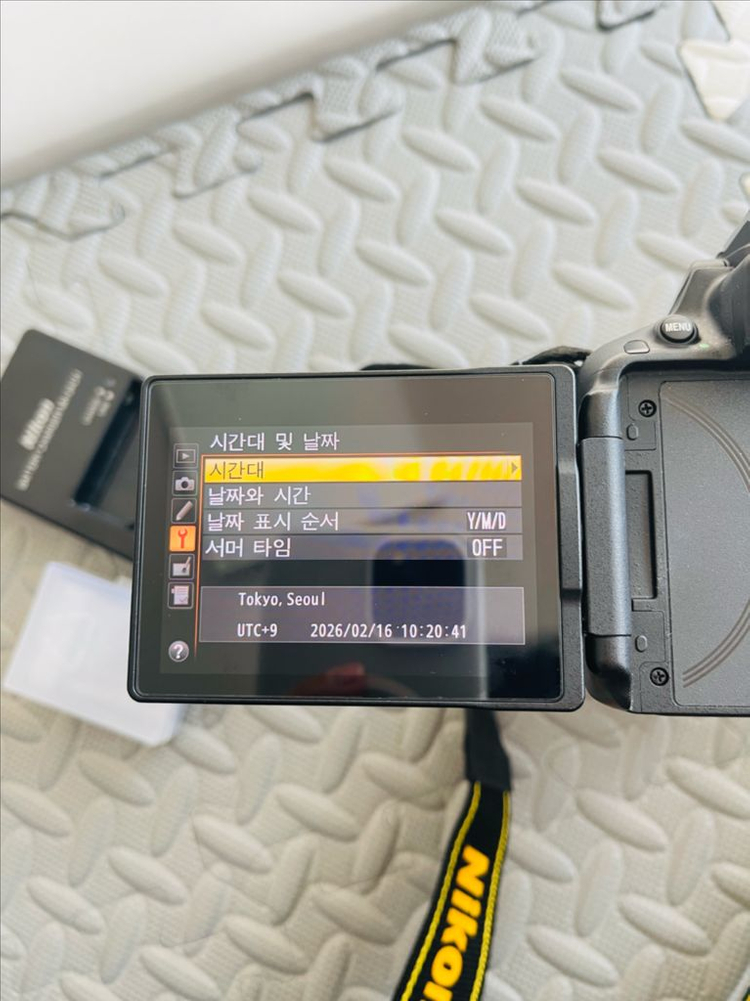 DSLR 카메라(D5300) + 18-140mm 렌즈 세트 이미지