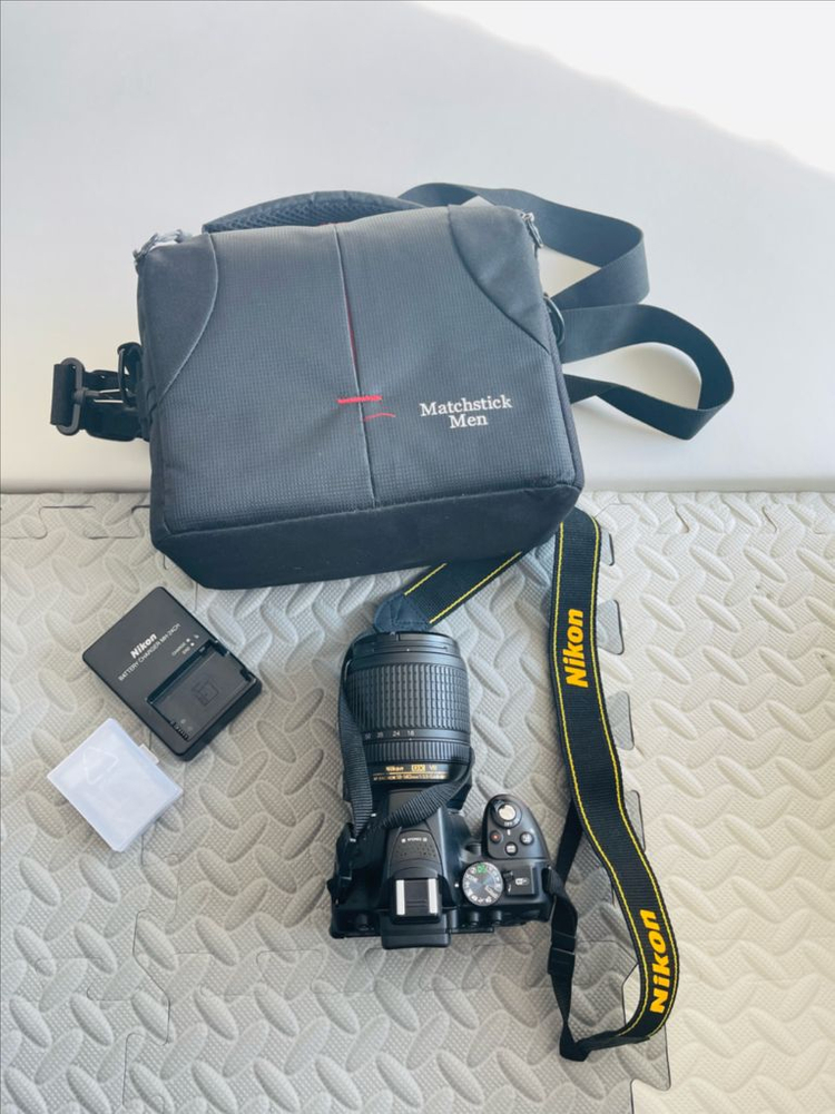 DSLR 카메라(D5300) + 18-140mm 렌즈 세트 이미지