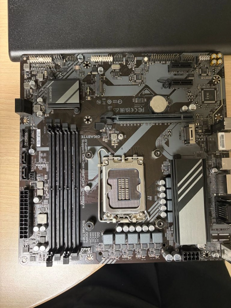 기가바이트 B760m Ds3h - 안심되는 중고거래