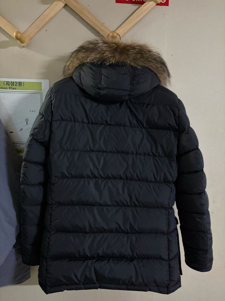 몽클레어 클루니 이미지