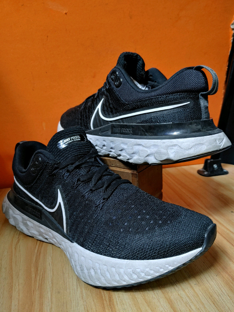 나이키 리액트 인피니티 런 플라이니트2(US9.5표기275추천사이즈270--2