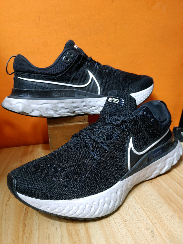 나이키 리액트 인피니티 런 플라이니트2(US9.5표기275추천사이즈270--3