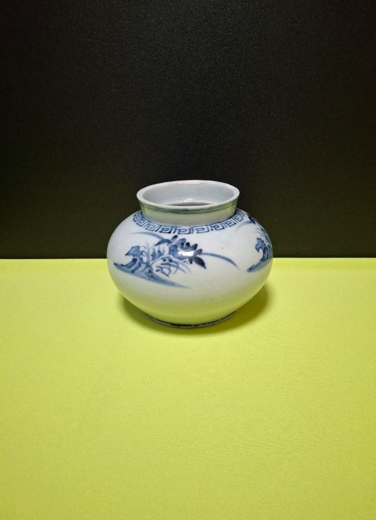 진품() 조선시대 청화백자 초화문호 도자기 이미지