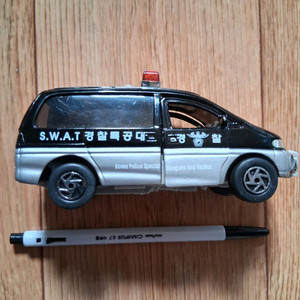 미니카.SWAT경찰특공대.25~30년전 미니카.구하기 힘들 미니카에요.소장용도로 좋아요.사진 참고하세요.