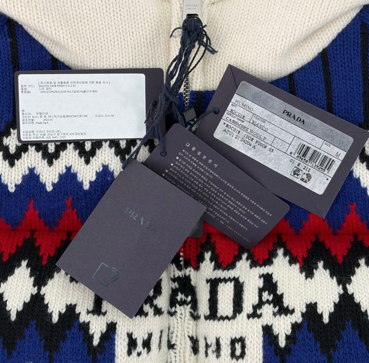 [M] 프라다 자수로고 울 캐시미어 니트 다운 후드 패딩 자켓 화이트--5