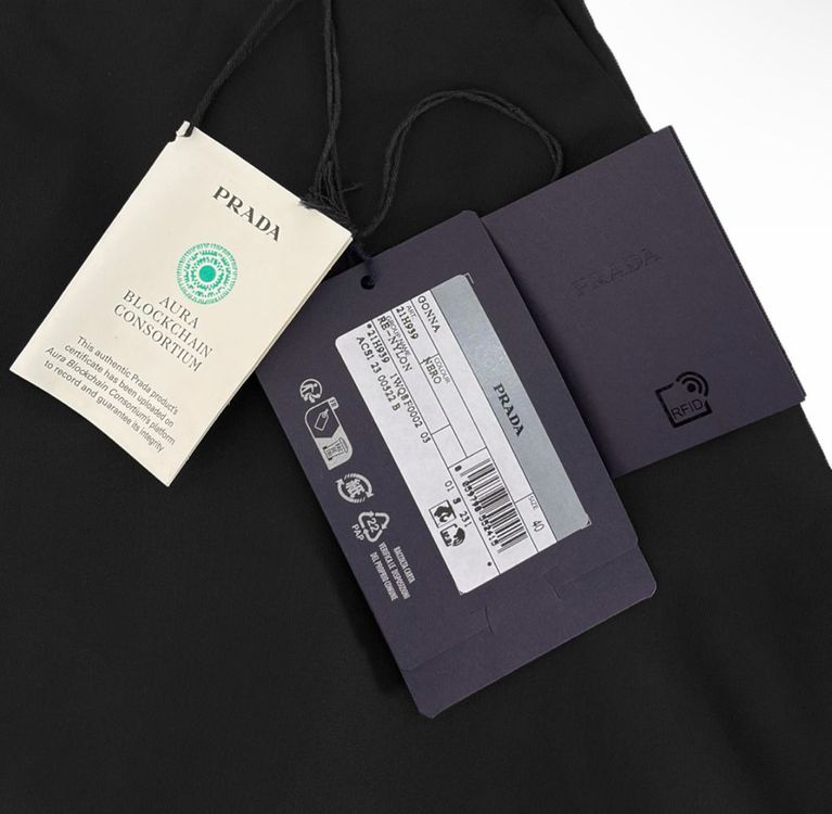 [40] 프라다 여성 빅 삼각로고 리나일론 미니 스커트 치마 블랙--7