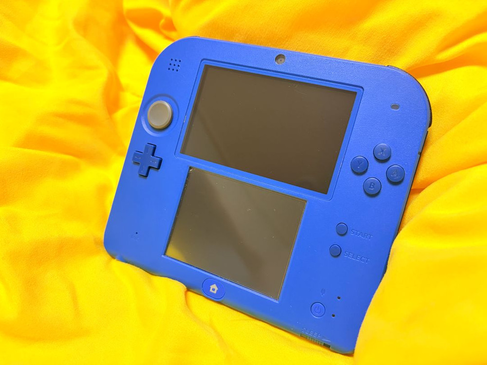 닌텐도2ds 식빵 블루블랙--1